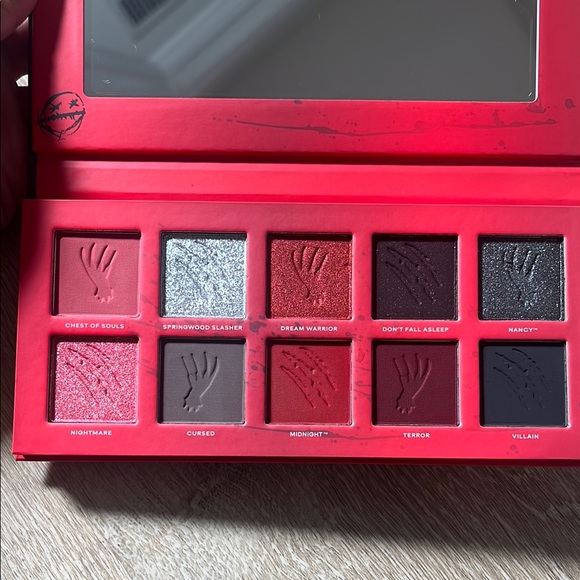 Glamlite Eyeshadow Palette Set and False Eyelashes NEW - Picture 4 of 5